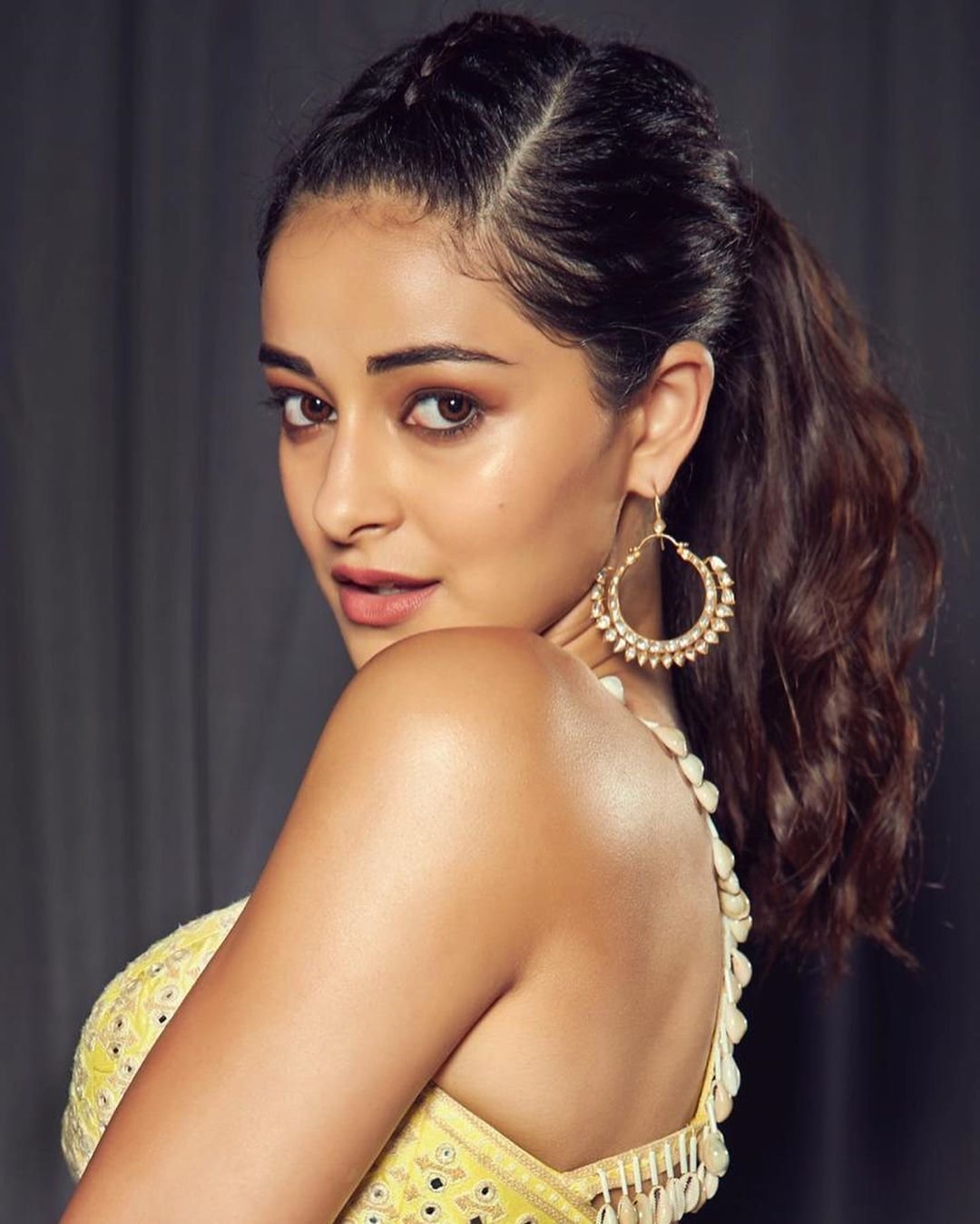 Ananya Panday Wiki, Boyfriend, Net Worth, Biography, Dogs, Father ...