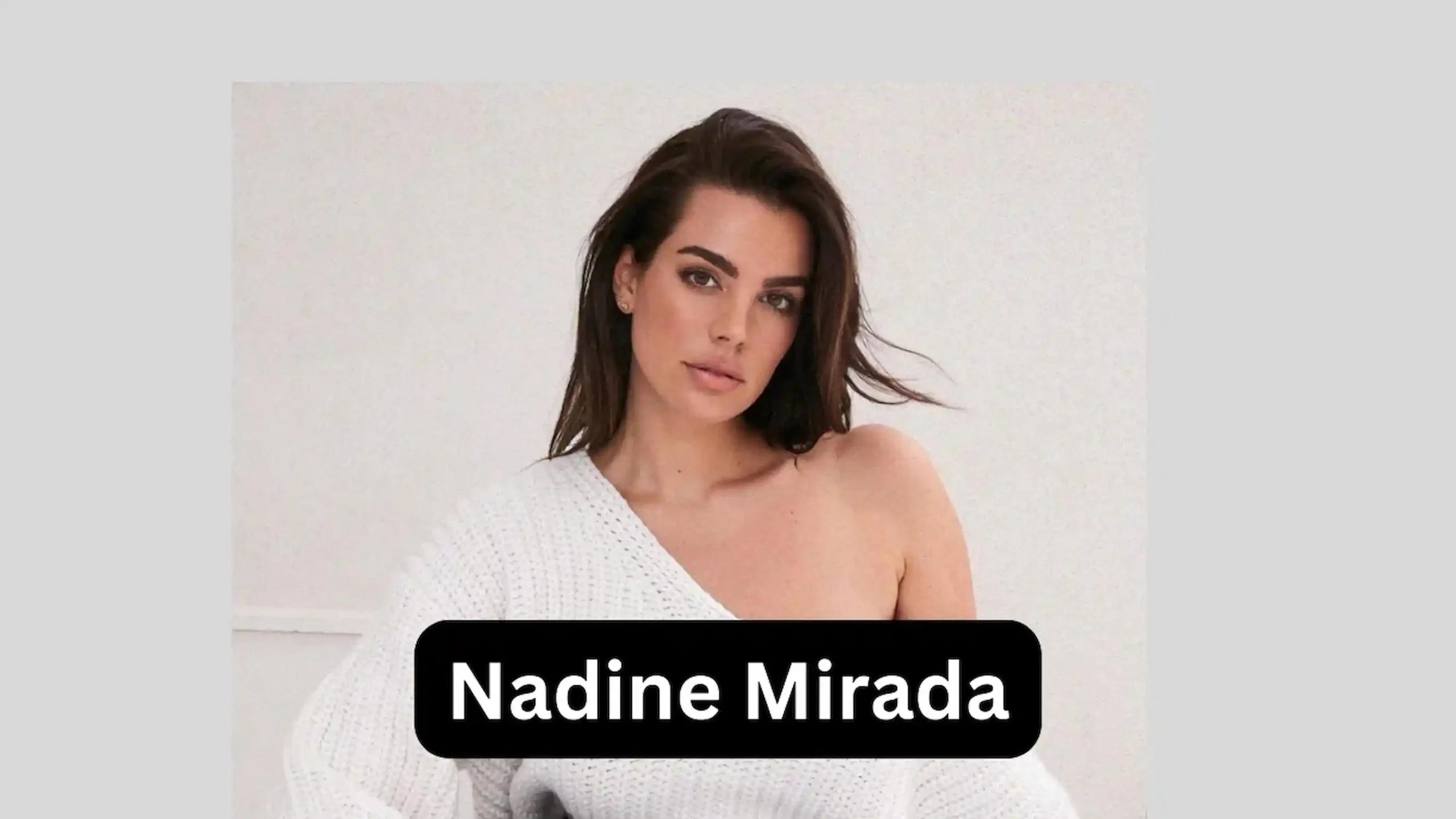 Nadine Mirada Poster